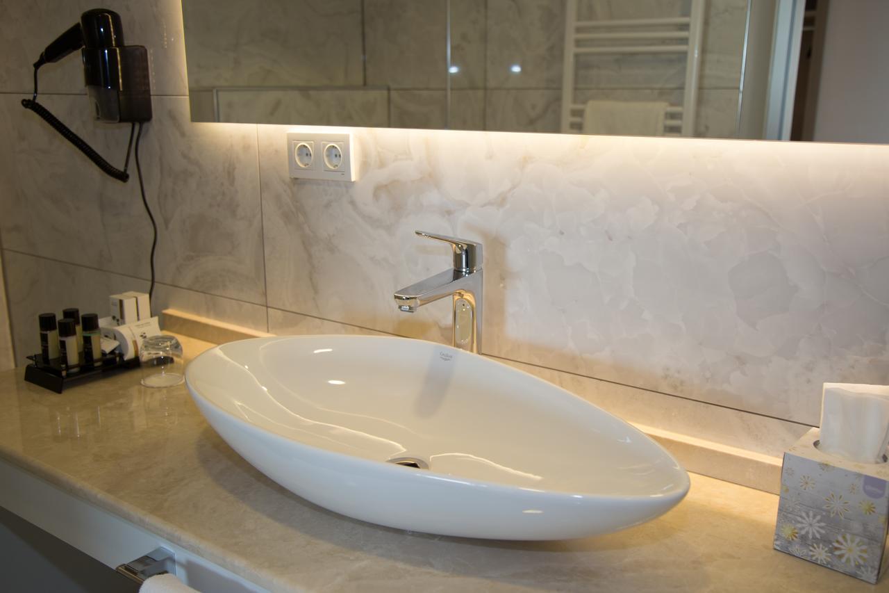 Tn&Co Exclusive Cip Suites And Primeclass Rooms (Adults Only) มูกลา ภายนอก รูปภาพ