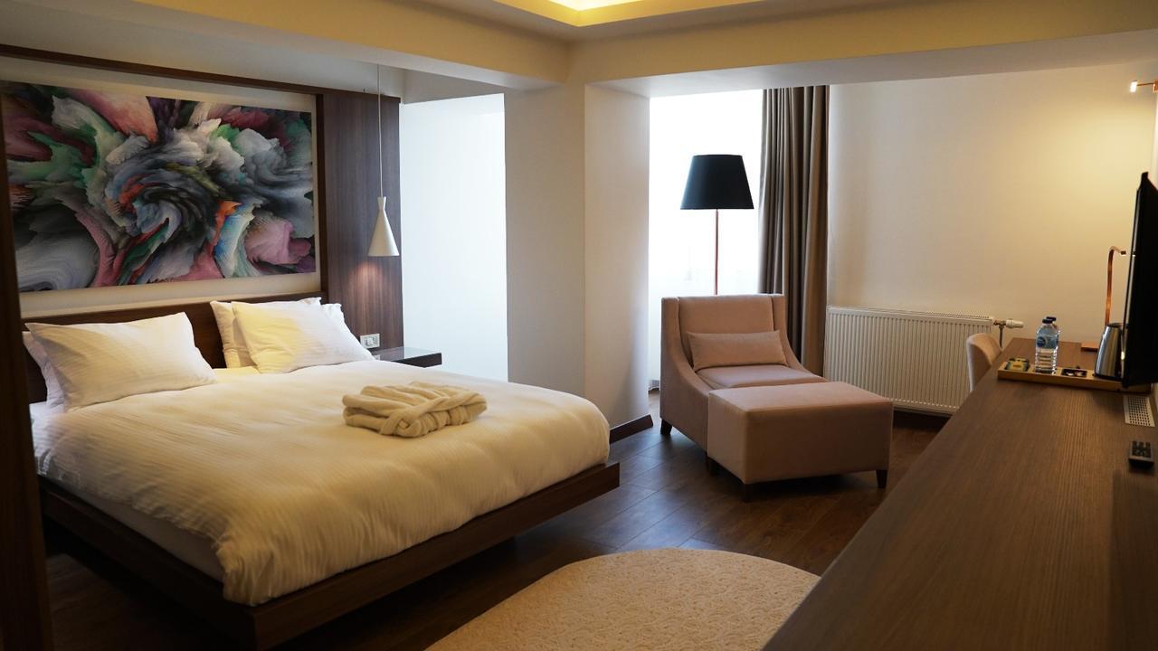 Tn&Co Exclusive Cip Suites And Primeclass Rooms (Adults Only) มูกลา ภายนอก รูปภาพ