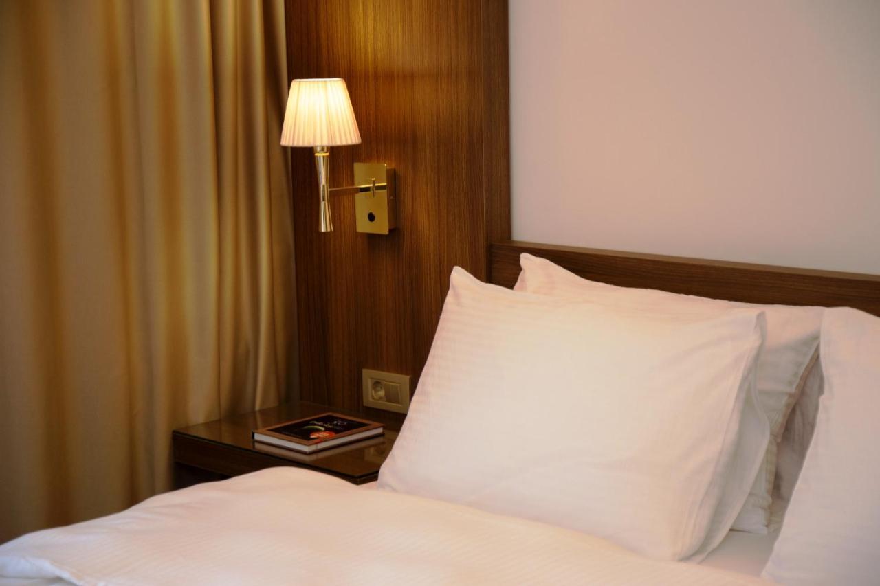 Tn&Co Exclusive Cip Suites And Primeclass Rooms (Adults Only) มูกลา ภายนอก รูปภาพ